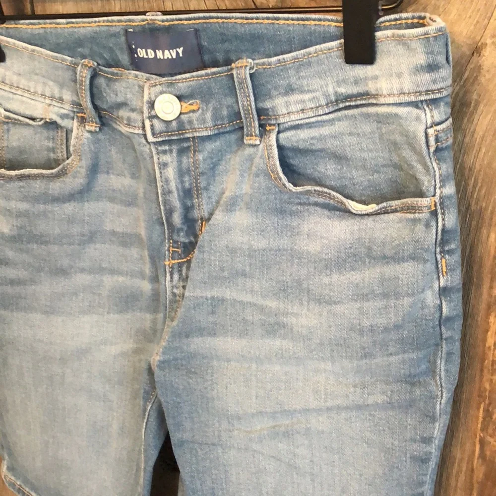 NWOT Old Navy Light Blue Wash Jean Shorts Size 14